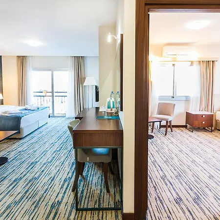 Hotel Port View 3*